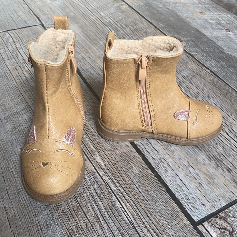 NWOT Daisy Fuentes Embellished Tan Leather Sherpa Boots - Toddler Size 6